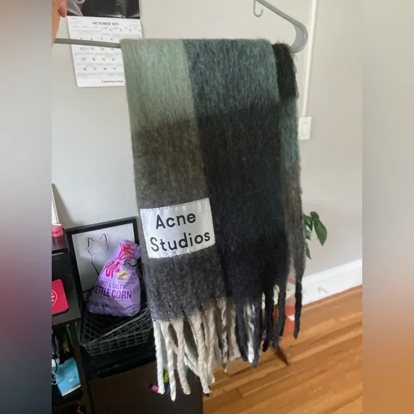 Acne Studios Gray and Cream Wool Scarf READ DESCRIPTION